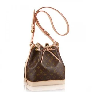 LV Monogram Blanket M75549 in 2023